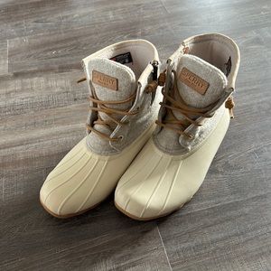 Sperry Boots - women’s size 8